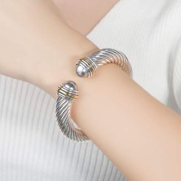 Cable Twisted Bangle New - Picture 2 of 2